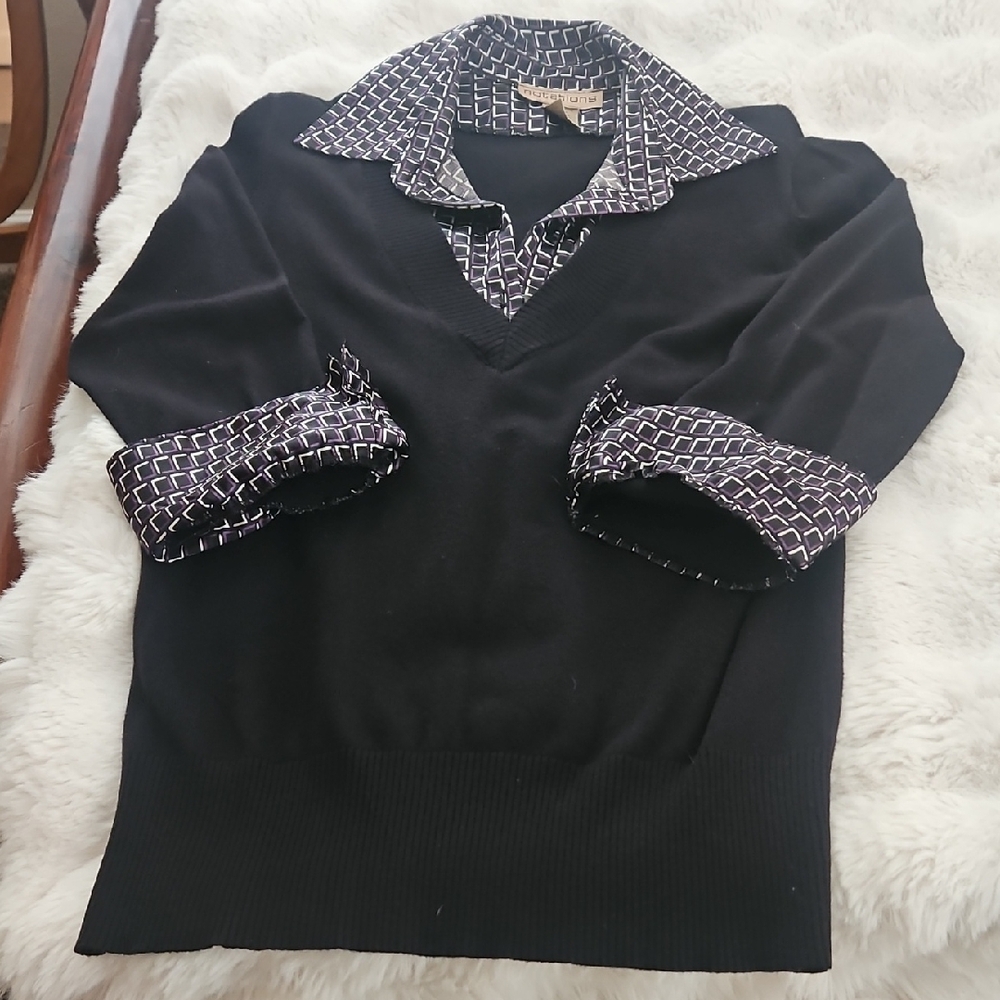Notations Black V-Neck Sweater with Geometric Collar